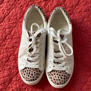 Universal Threads sneakers